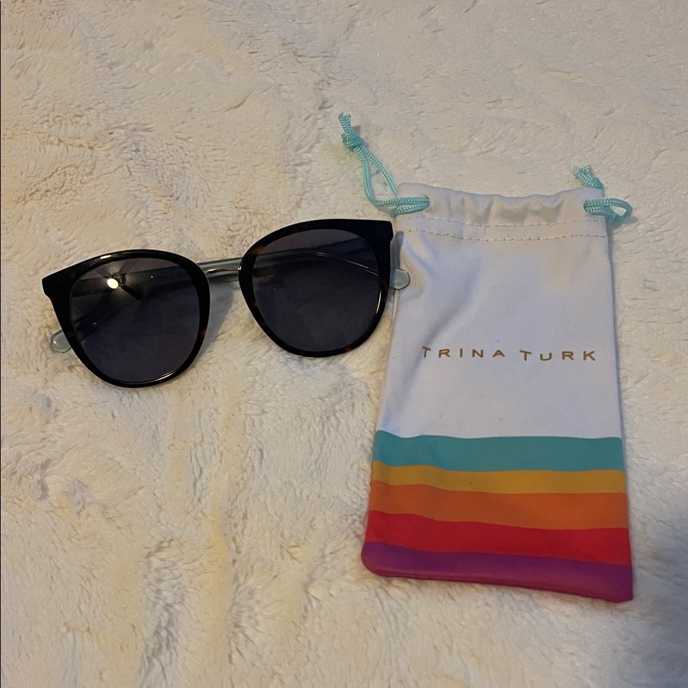 Trina Turk Black Sunglasses with Multicolor Pouch